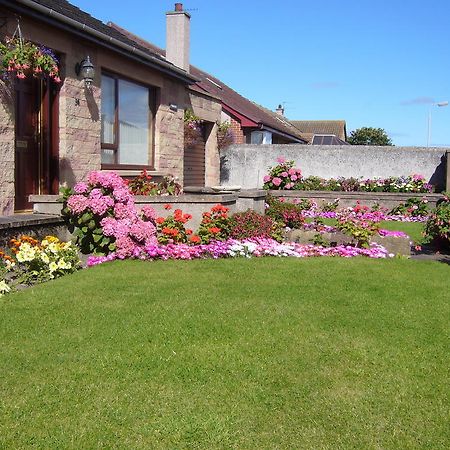 Jomarnic B&B Lossiemouth Exterior photo